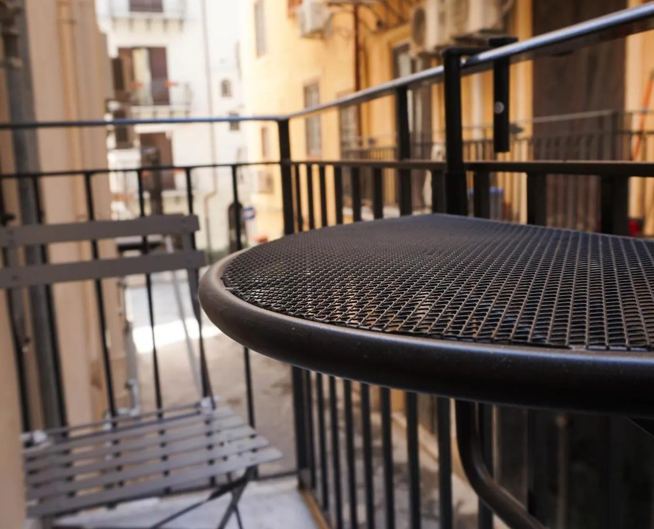 Crihouse Apartment Palermo Italy